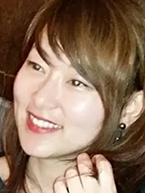 Portrait photo of Emi Kwon
