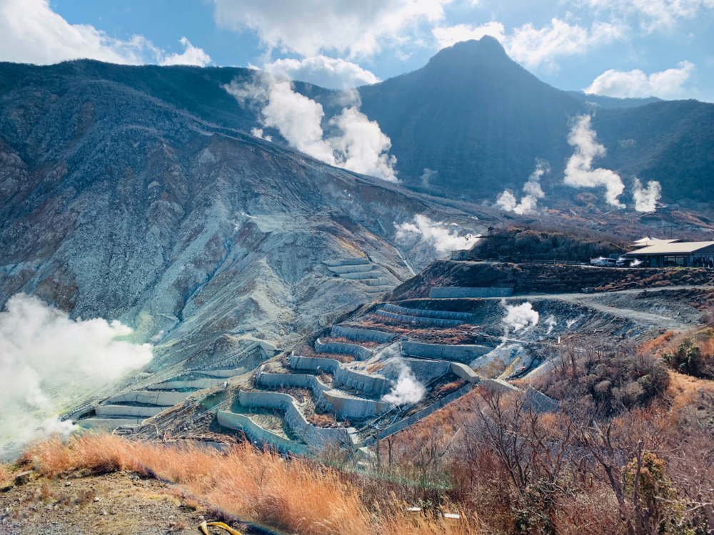 In the picture you can see the Owakudani Valley with volcanic fumes