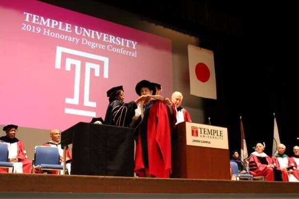 Temple University Provost JoAnne Epps (left), Showa Women’s University Chancellor Mariko Bando (center), Temple University Board of Trustees Chair Mitchell Morgan (right)