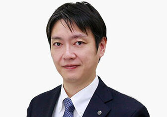 小川具春、LLM