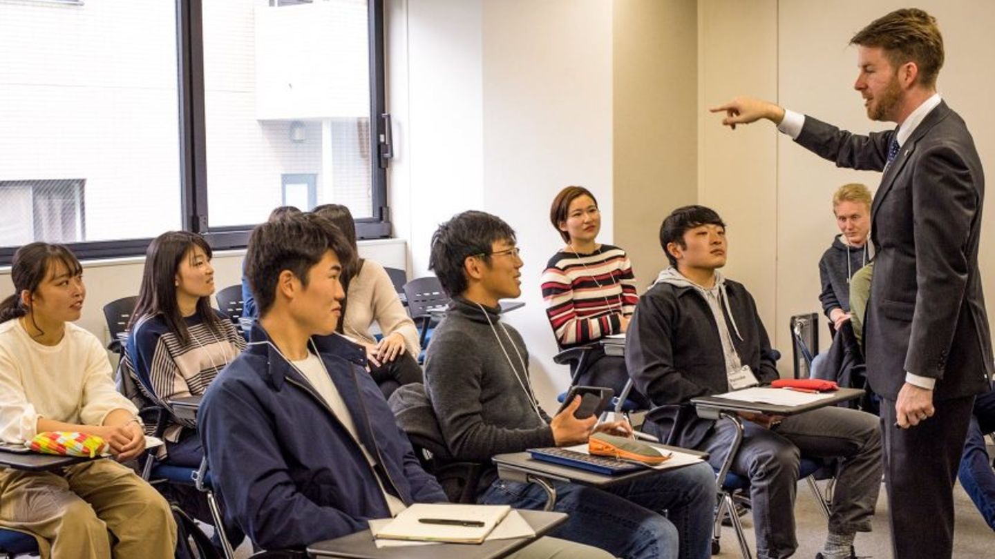 Training for athletes of Tsukuba University conducted at Temple University Japan Campus (TUJ)