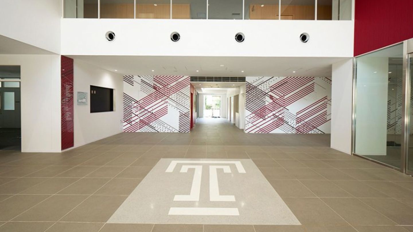 TUJ entrance hall.