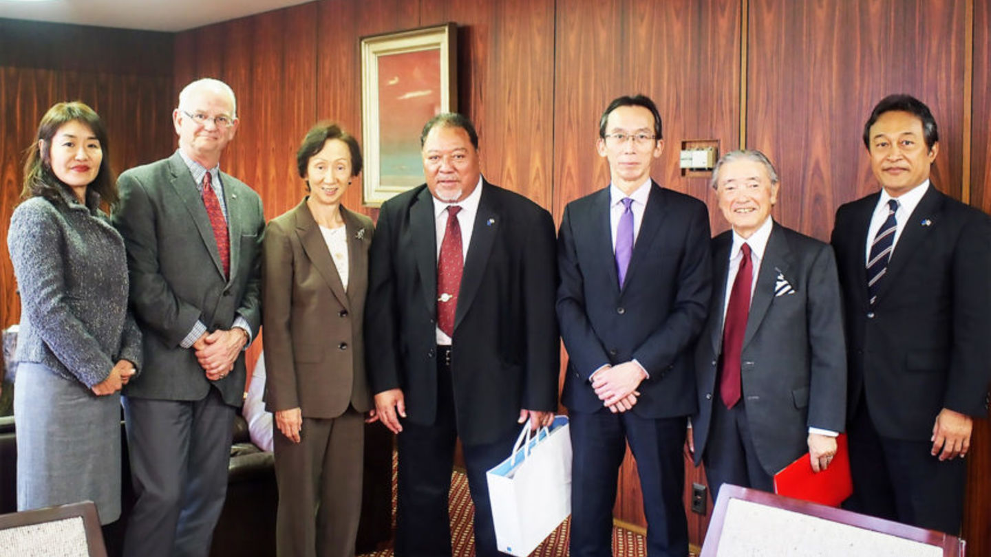 TUJ Dean and Senior Associate Dean, and representatives of Federated States of Micronesia